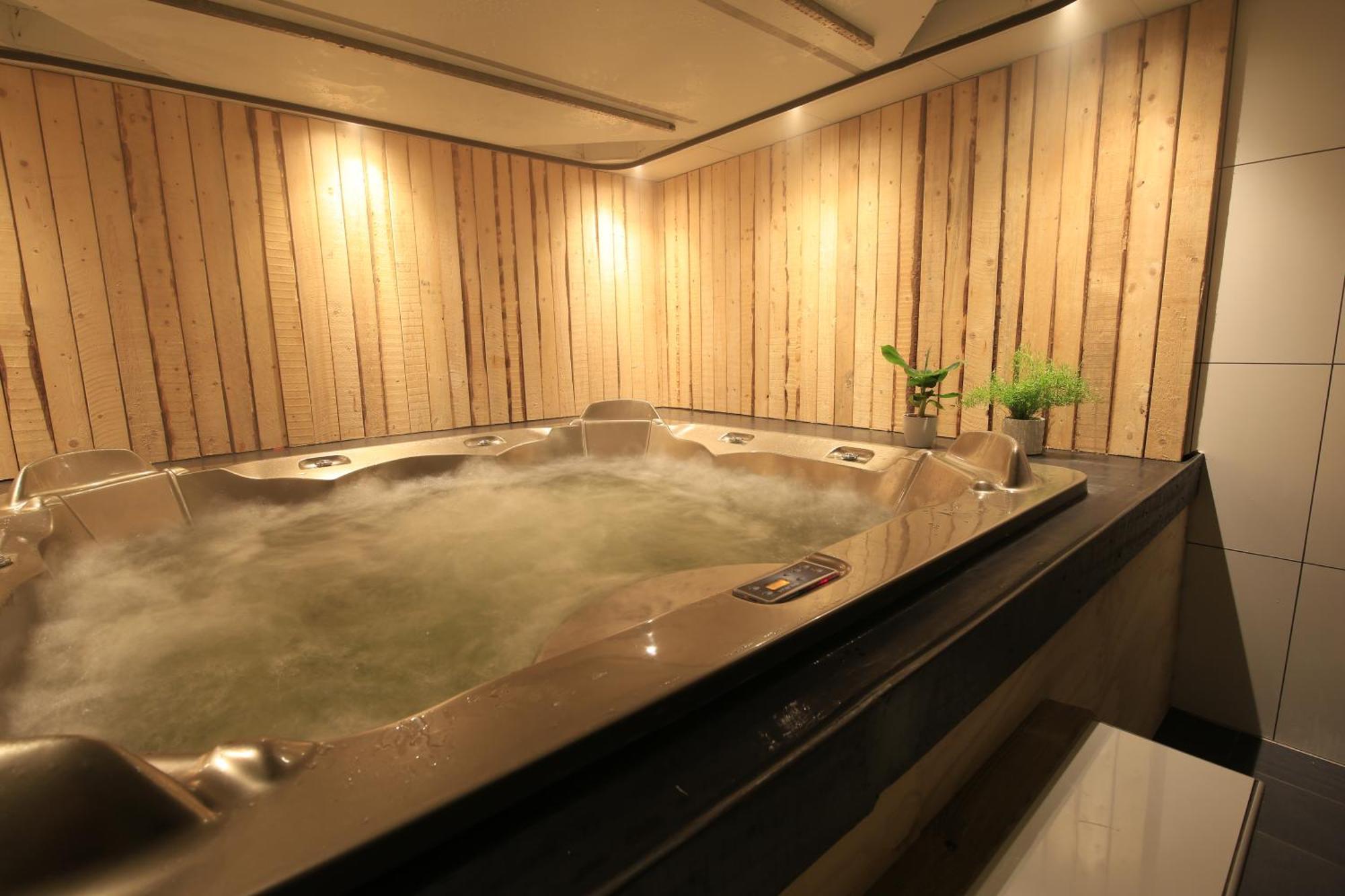 Luxus Familienvilla Mit Jacuzzi & Sauna Tzummarum Exteriér fotografie