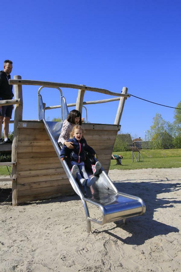 Luxus Familienvilla Mit Jacuzzi & Sauna Tzummarum Exteriér fotografie