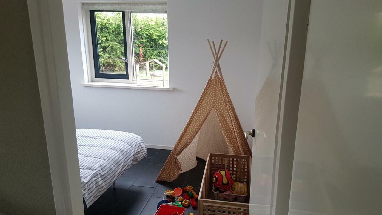 Luxus Familienvilla Mit Jacuzzi & Sauna Tzummarum Exteriér fotografie