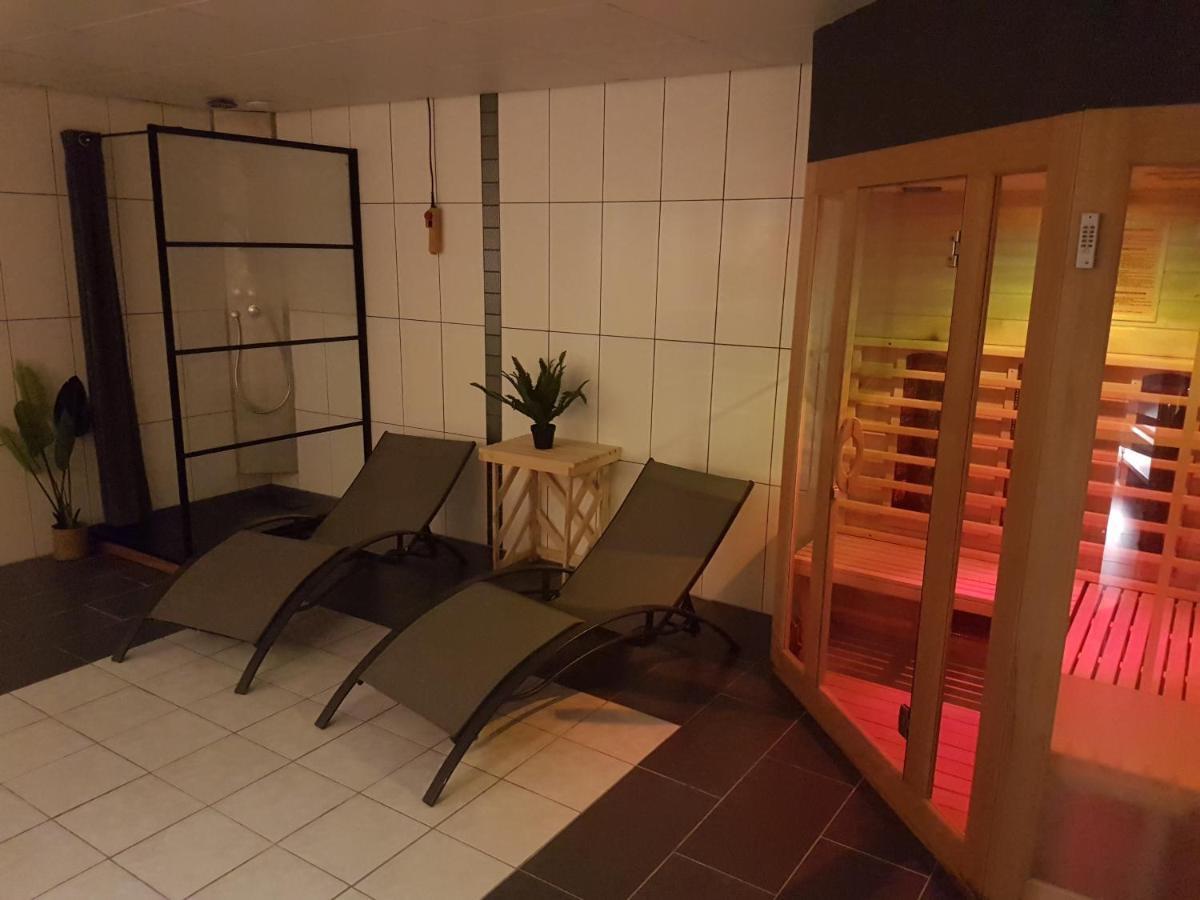 Luxus Familienvilla Mit Jacuzzi & Sauna Tzummarum Exteriér fotografie