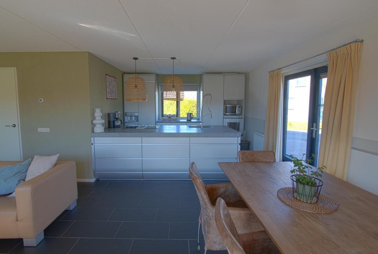 Luxus Familienvilla Mit Jacuzzi & Sauna Tzummarum Exteriér fotografie