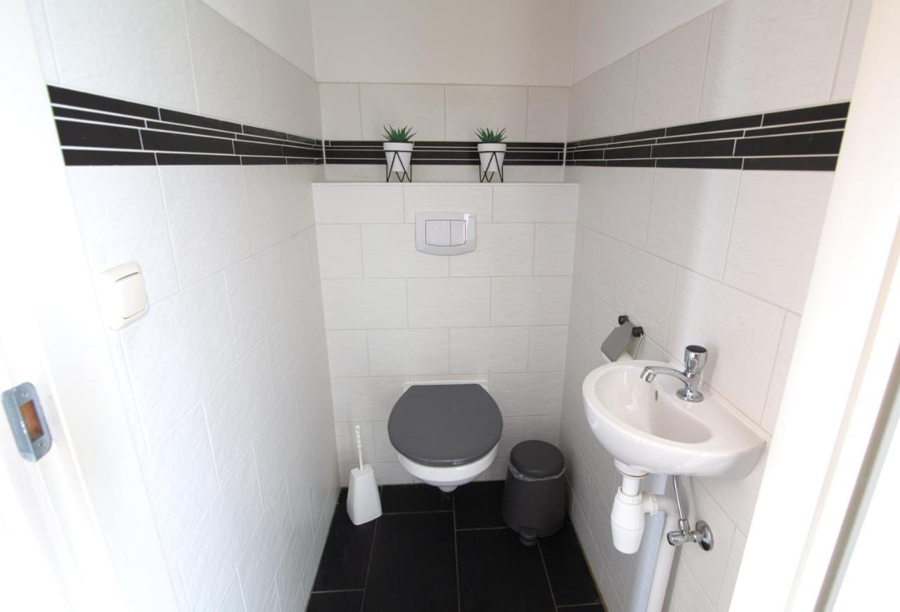 Luxus Familienvilla Mit Jacuzzi & Sauna Tzummarum Exteriér fotografie